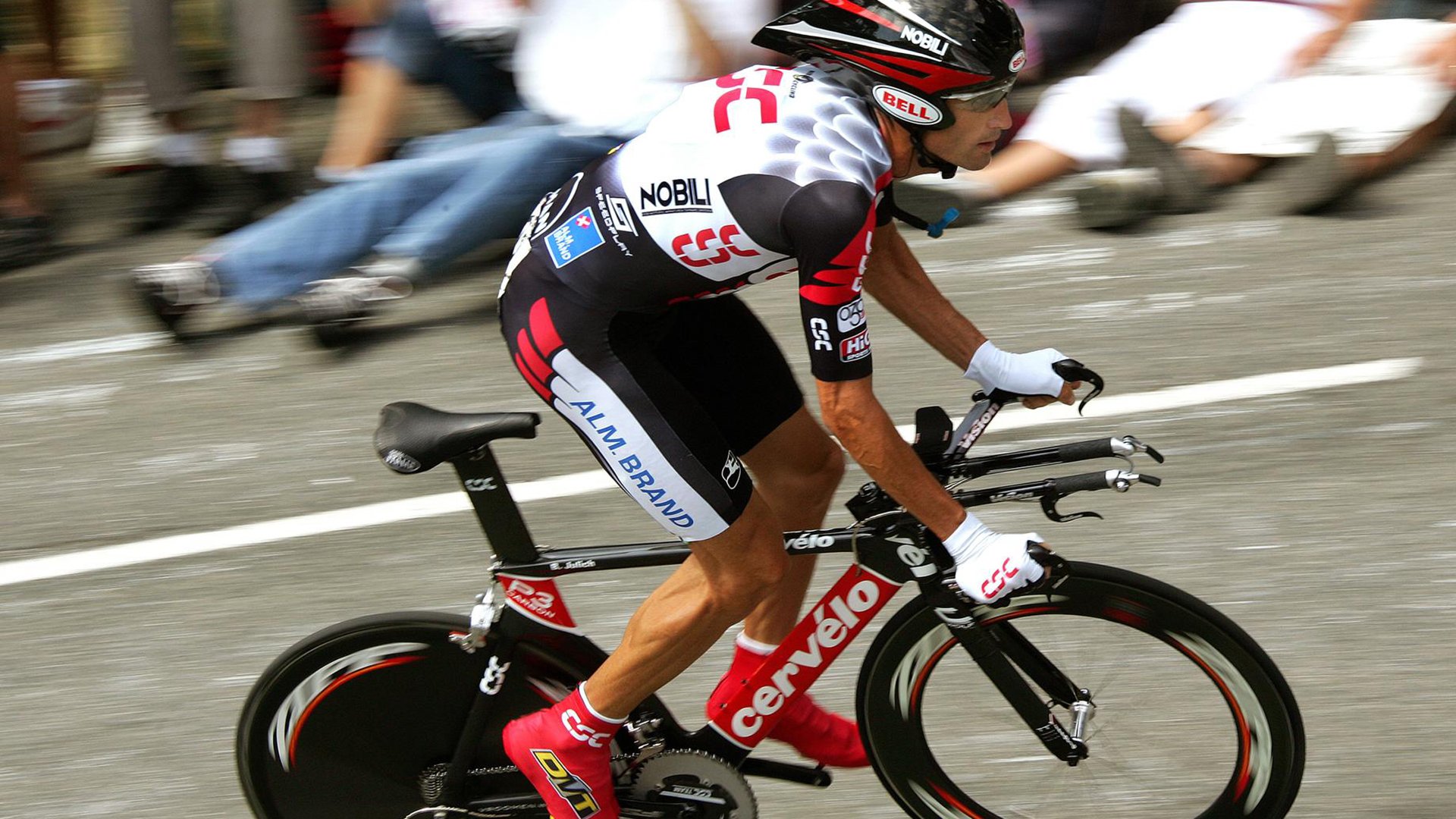 选手转会市场火热进行中，选手转会是自愿吗